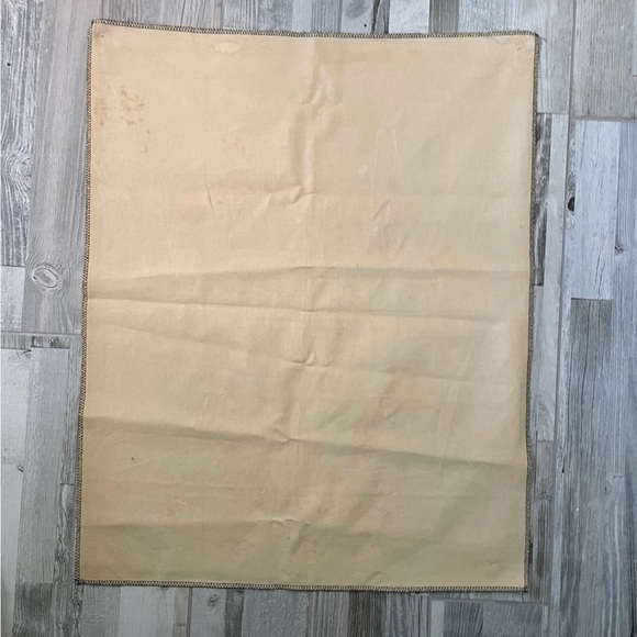 • Mini 1999 Trippy Tapestry • - Picture 2 of 2